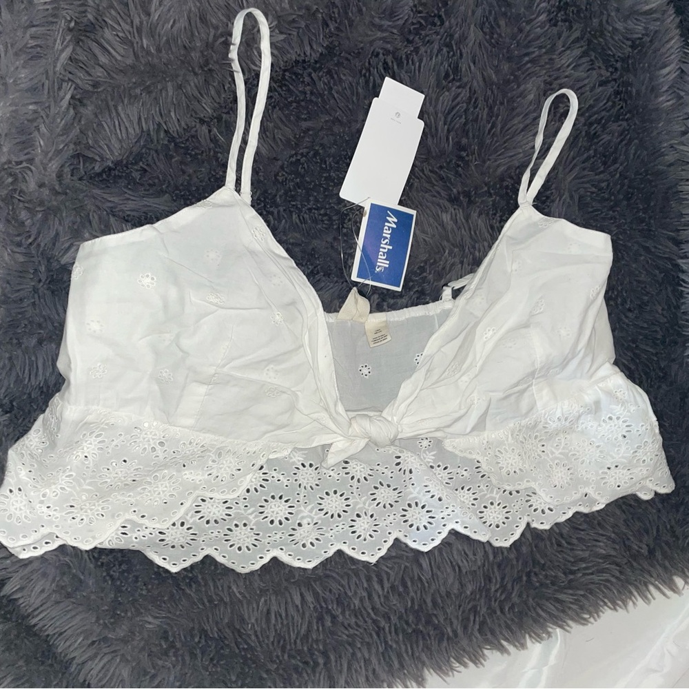 Roxy white tank top tie in the front